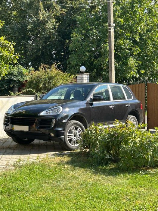 Продаю Porsche Cayenne s