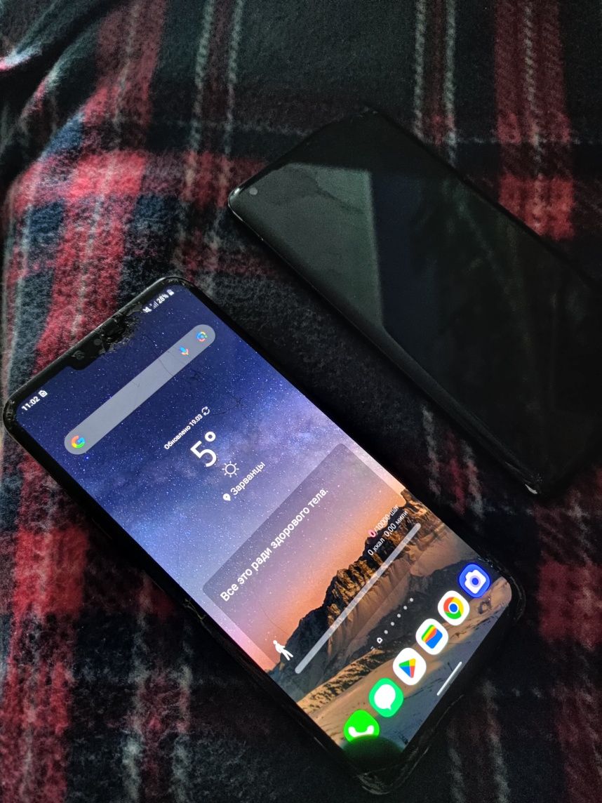 , LG v40 6/64 гб