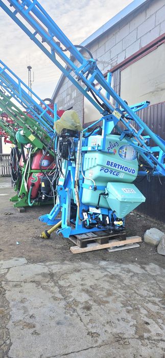 Opryskiwacz Berthoud FORCE II 1000l. 15 m. Oryginał!Prosty w obsłudze.