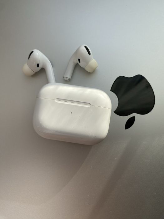 Бездротові навушники Apple AirPods Pro A2190
