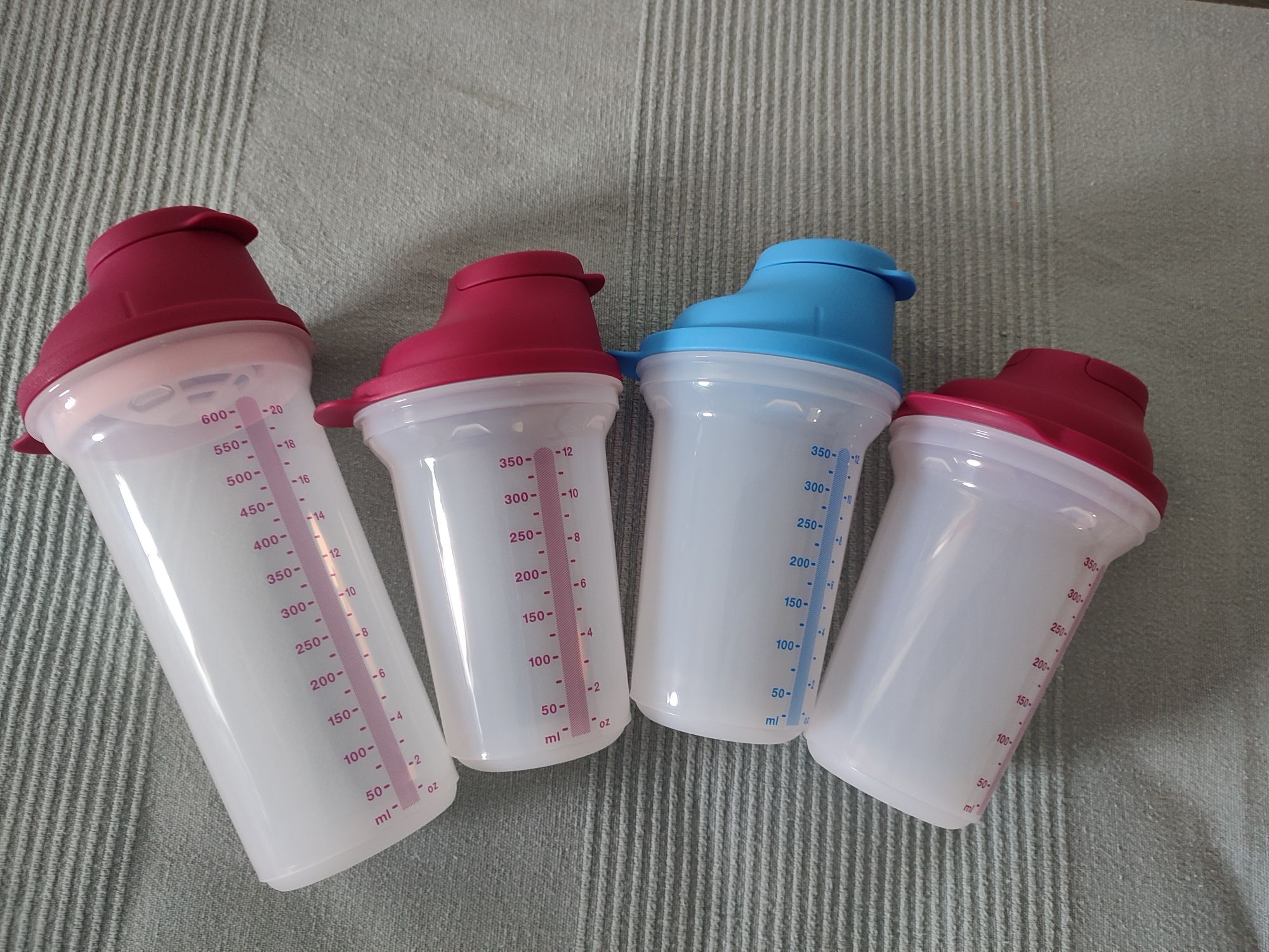 Shaker's  450ml e 600ml tupperware novos