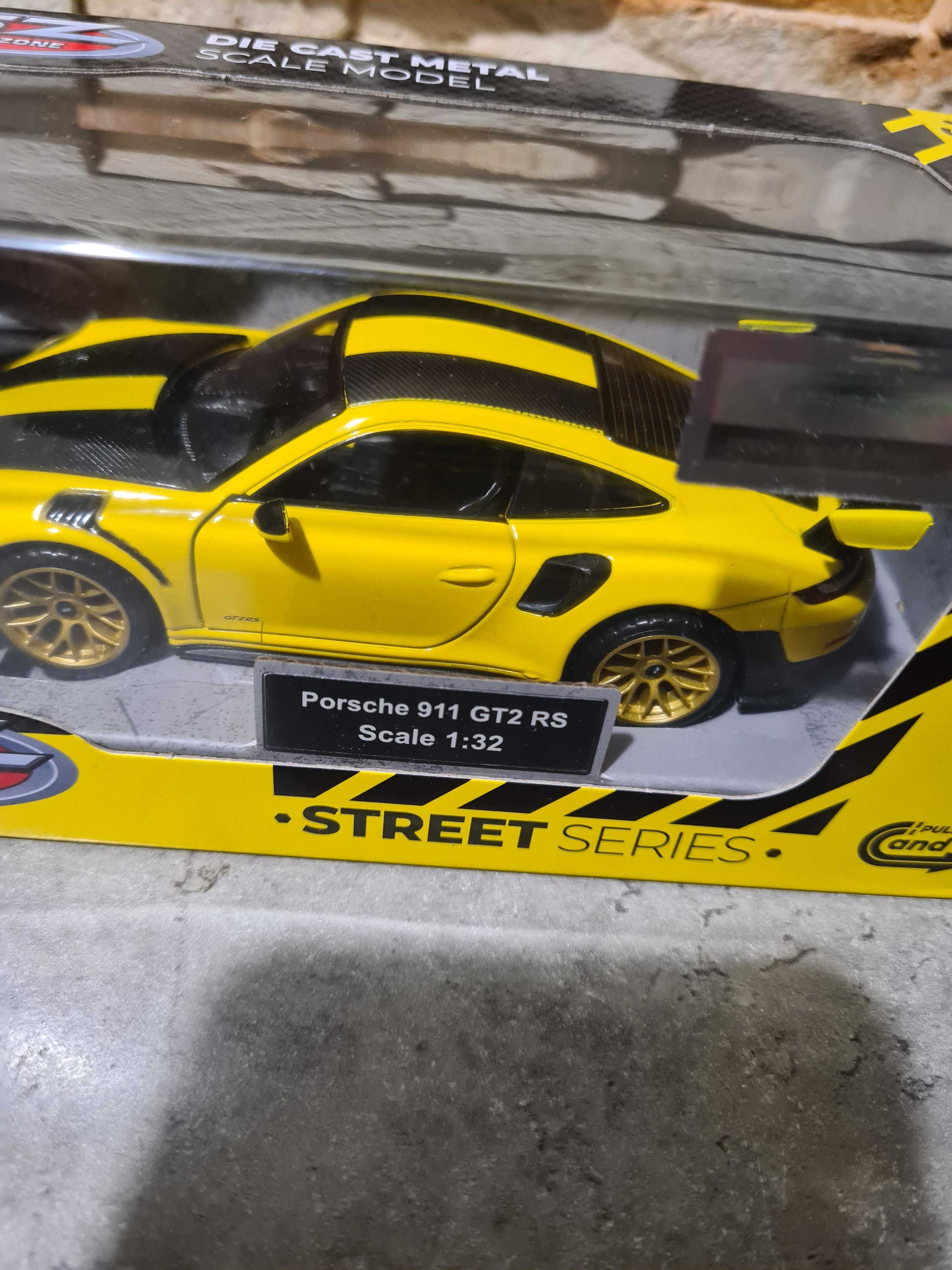kolekcjonerskie auto Porsche 911 GT2 RS scala 1:32