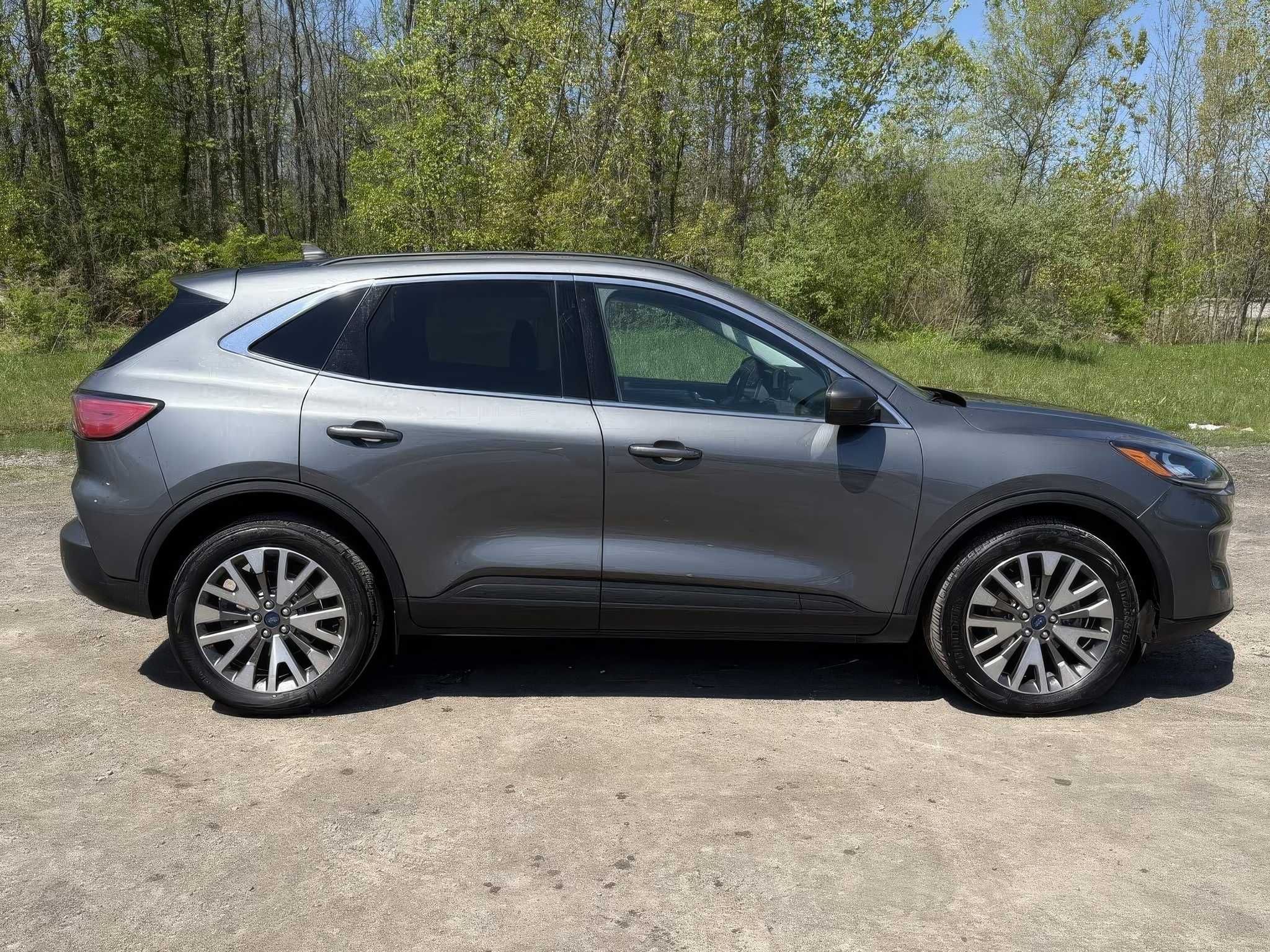 2022 Ford Escape Titanium