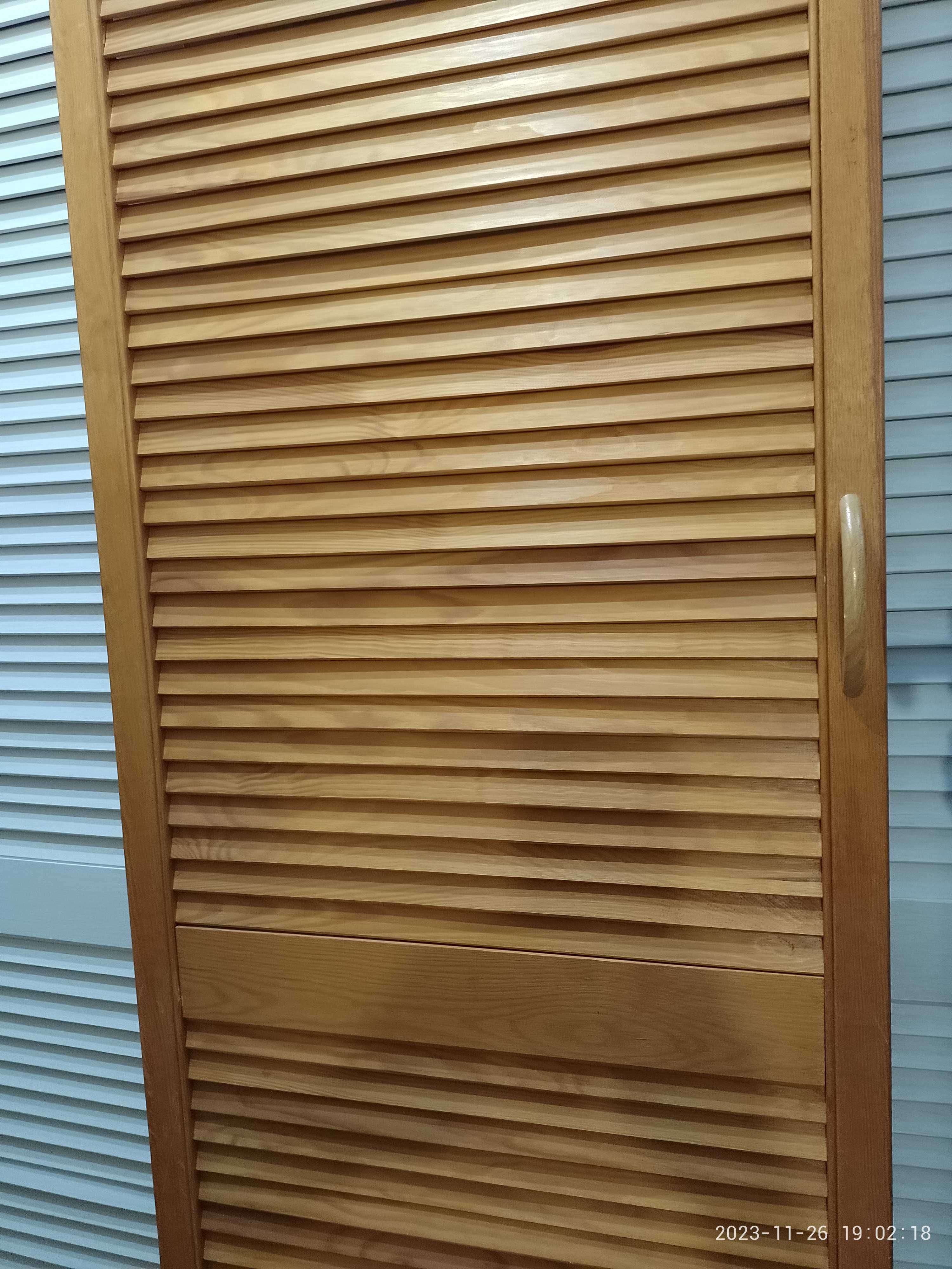 2x Drzwi do szafy drewniane - panelowe - żaluzjowe