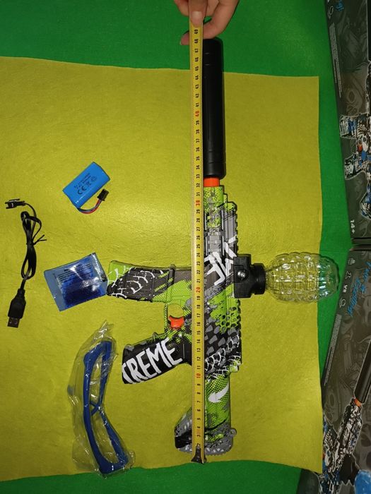 Пістолет автомат M416 з орбізами стріляє орбізами глушник акумулятор