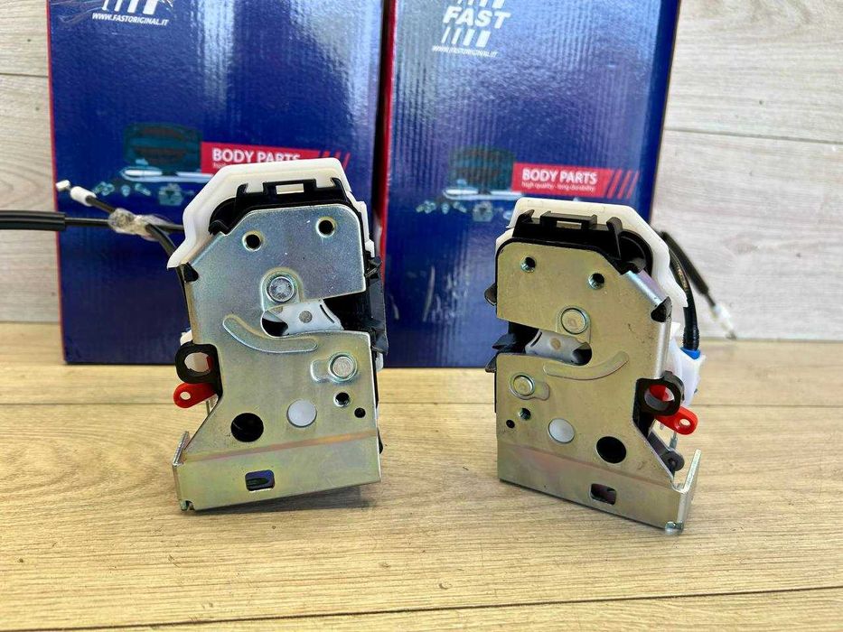 Замок двери зад перед лівий правий Fiat Doblo 263 Фіат Добло Combo