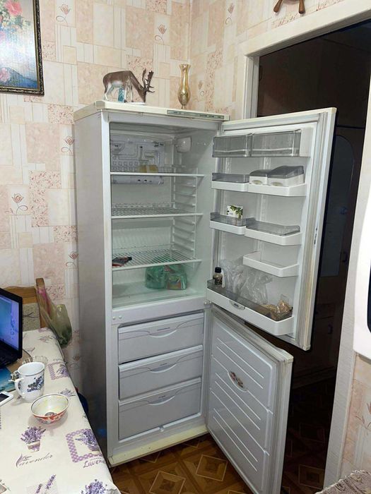Холодильник Атлант MXM 162, двухкамерный, неисправный