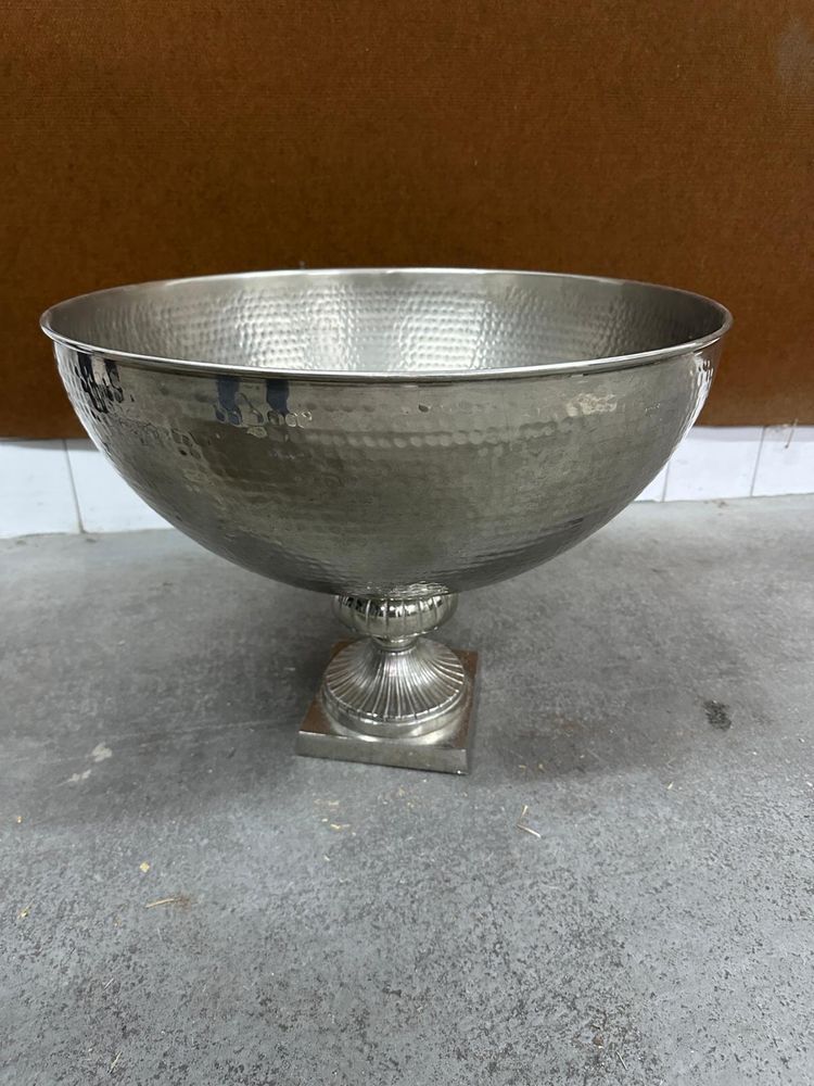 Party ice bowl .