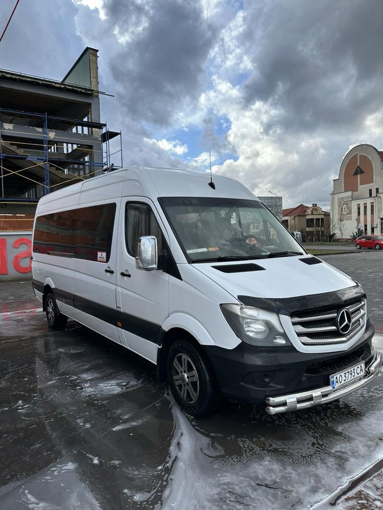 Mercedes-Benz sprinter 2013 року