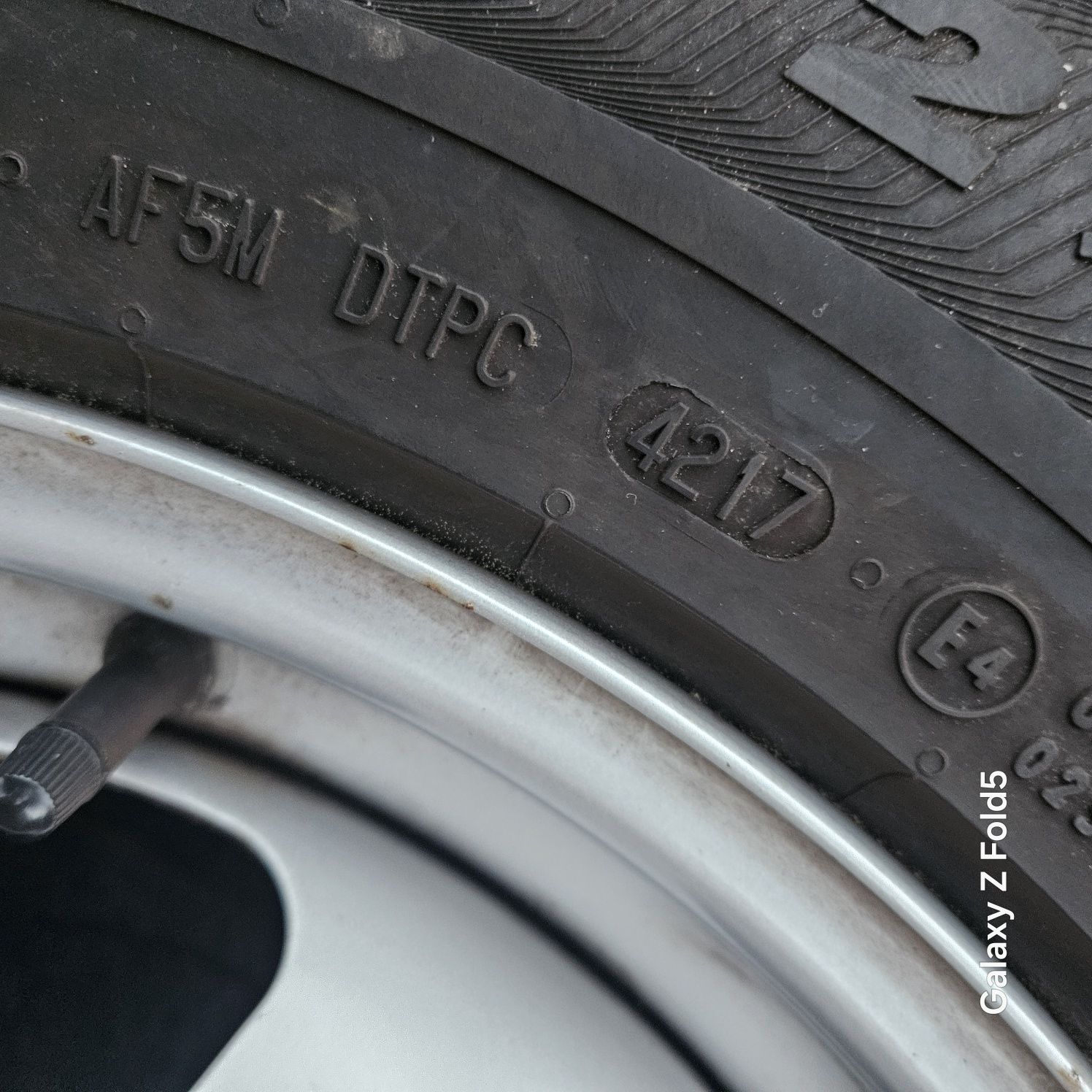 Koła zimowe 215/65/16 Dacia Duster Vivaro Trafic 5x114,3  8mm-7mm ET50