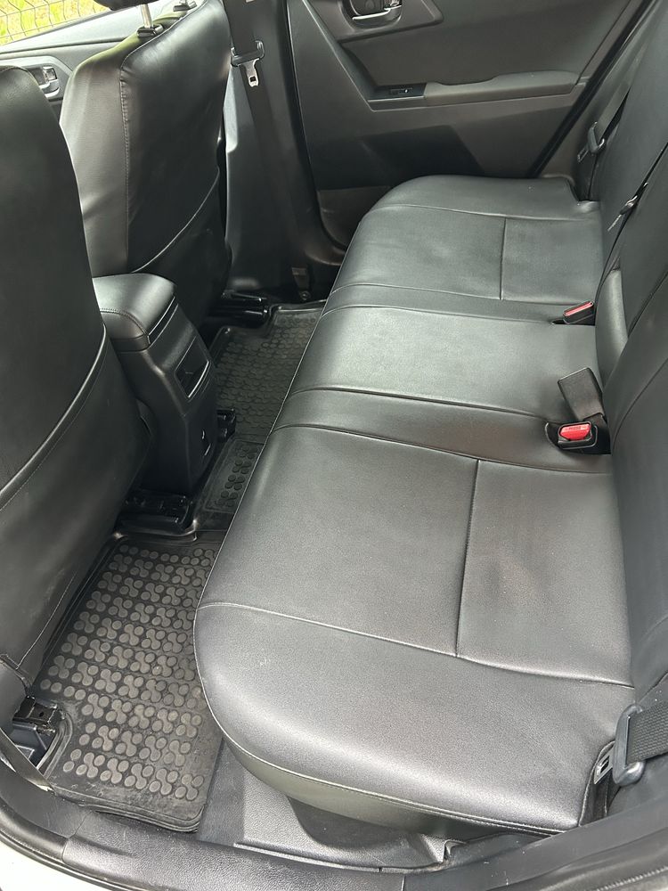 Toyota Auris 1.8 hybrid kombi