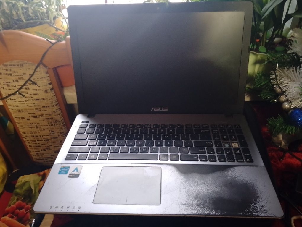 laptop asus x550c