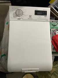 Pralka ELECTROLUX ładowana od góry 1300 rmp