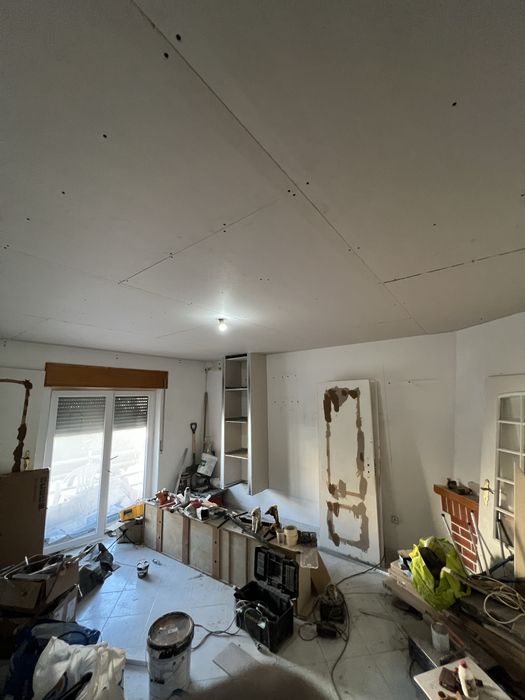 Trabalhamos  com pintura e revestimentos em pladu,Orçamentos gratuito!