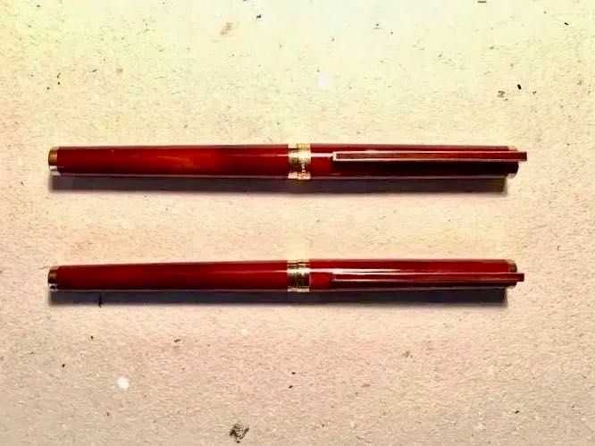 S.T.DUPONT - caneta e roller boll - ouro e laca da China - anos 80