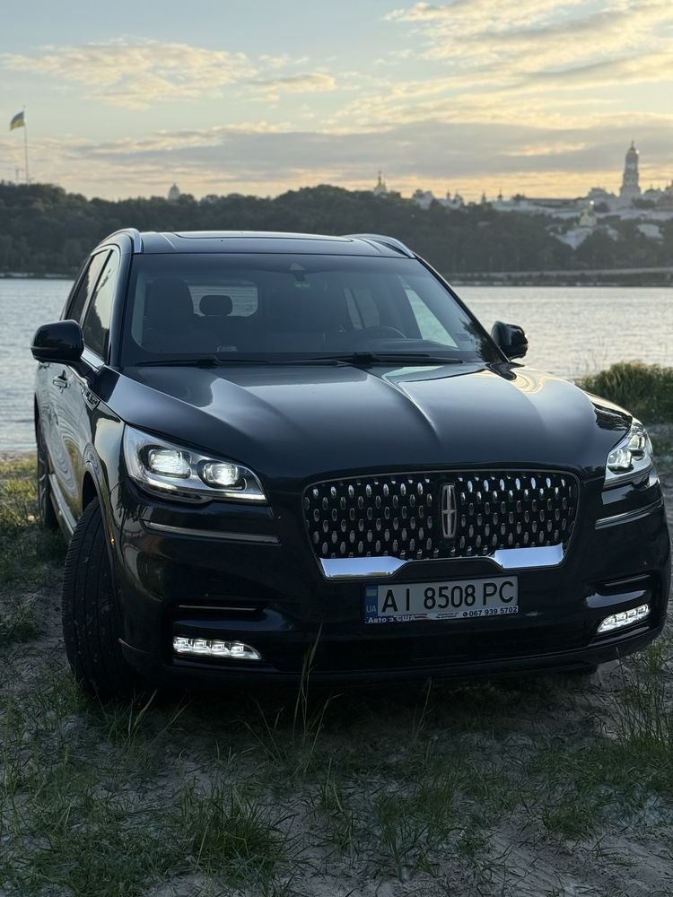 2022 Lincoln AVIATOR  Plug-in hybrid По наявності