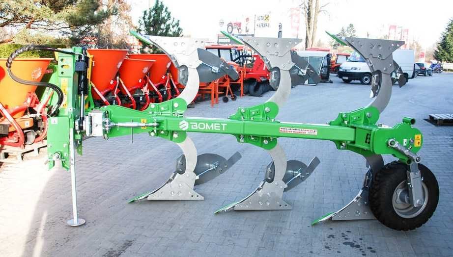 Новий обертовий плуг Bomet Leo 3 корпуси оборотный плуг