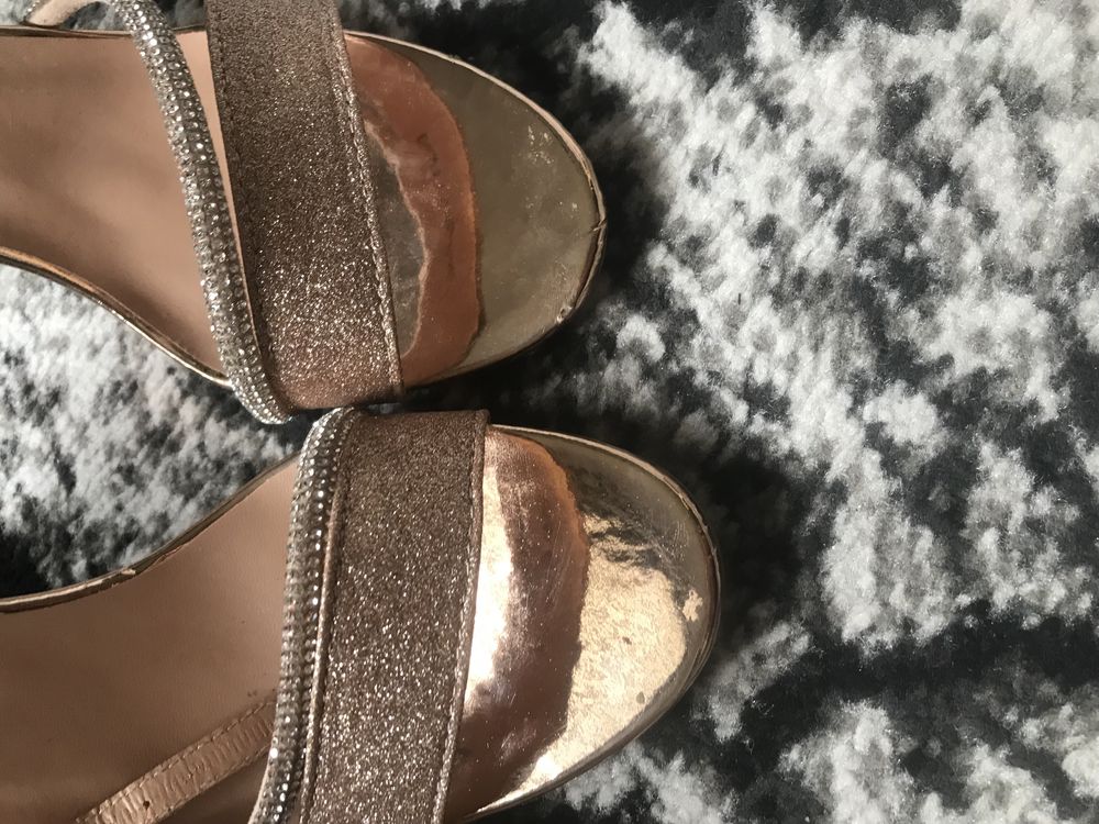 Buty na słupku 39 różowe złoto