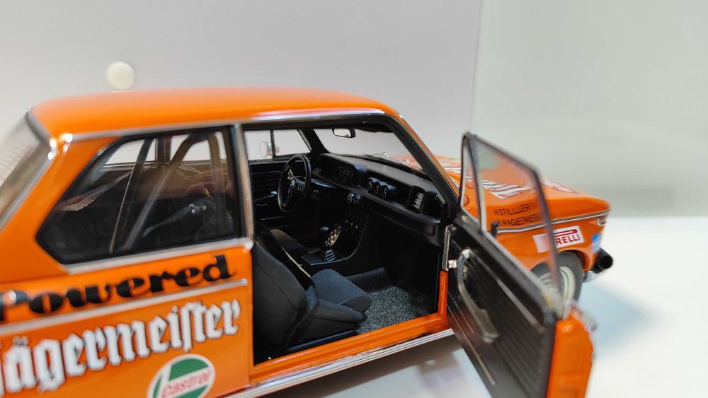 BMW 2002 Rally Monte Carlo 1973 Jagermeister AUTOart 1/18