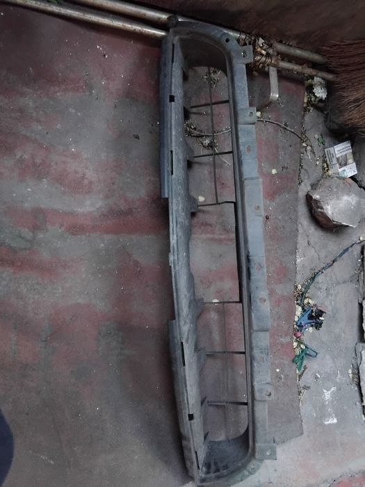 Решітка в передній бампер Мітсубіші Лансер 9