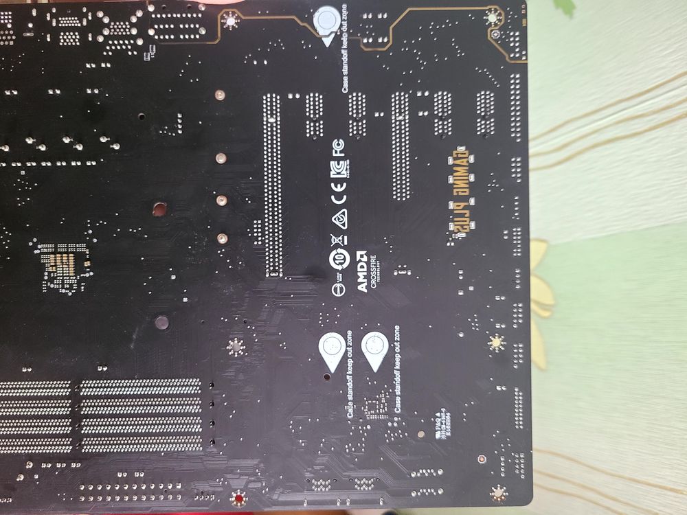 Продам материнську плату Msi b450