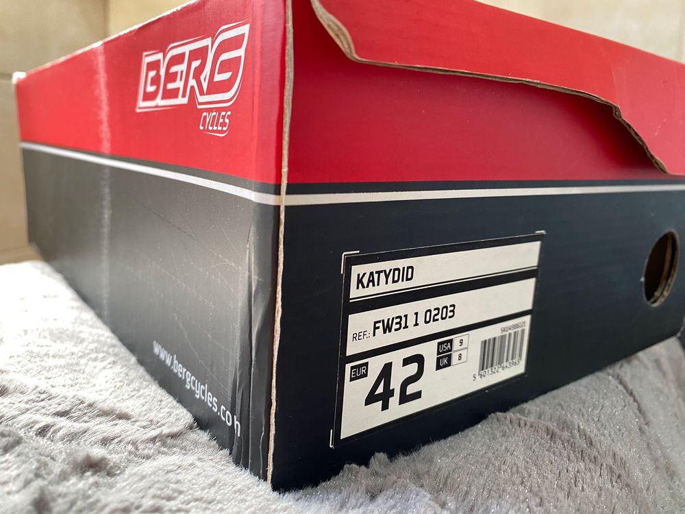 Sapatos de ciclismo, marca Berg, modelo Katydid (EUR42 - NOVOS)