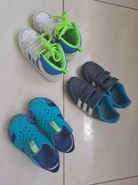 Adidasy i sandałki chłopięce