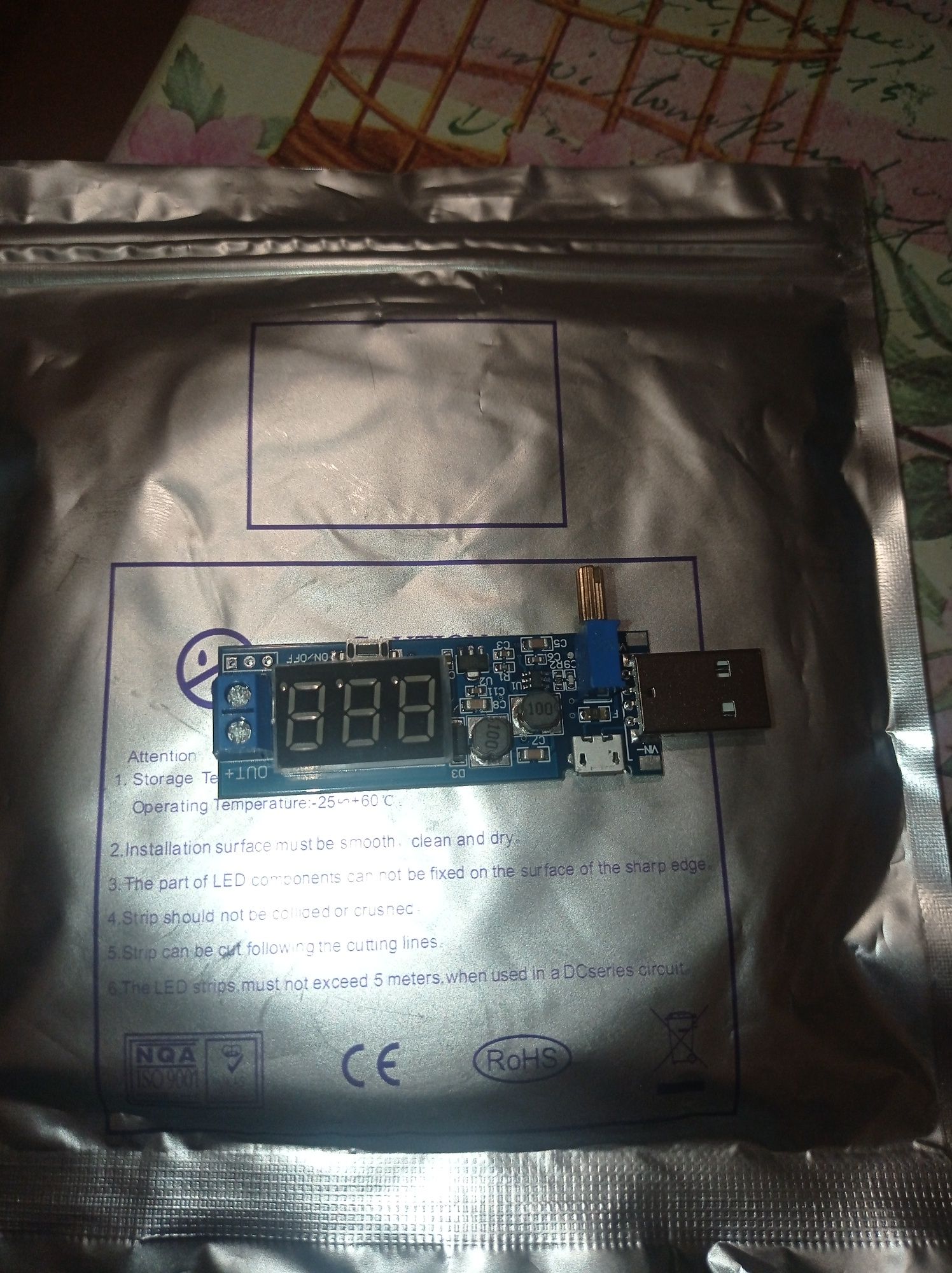 Підвищуючий-знижуючий перетворювач живлення USB з вольтметром 1- 24В