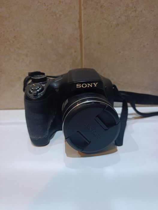 Sony Cyber-shot DSC-H300.