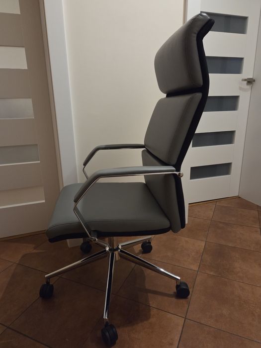 Fotel + biurko -> komplet