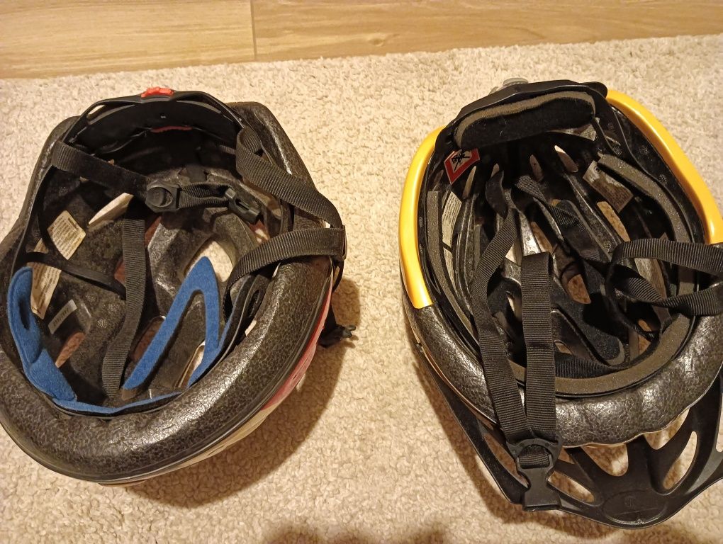 Dois capacetes de bicicleta, etc Adulto	Usados -  Em muito bom estado*