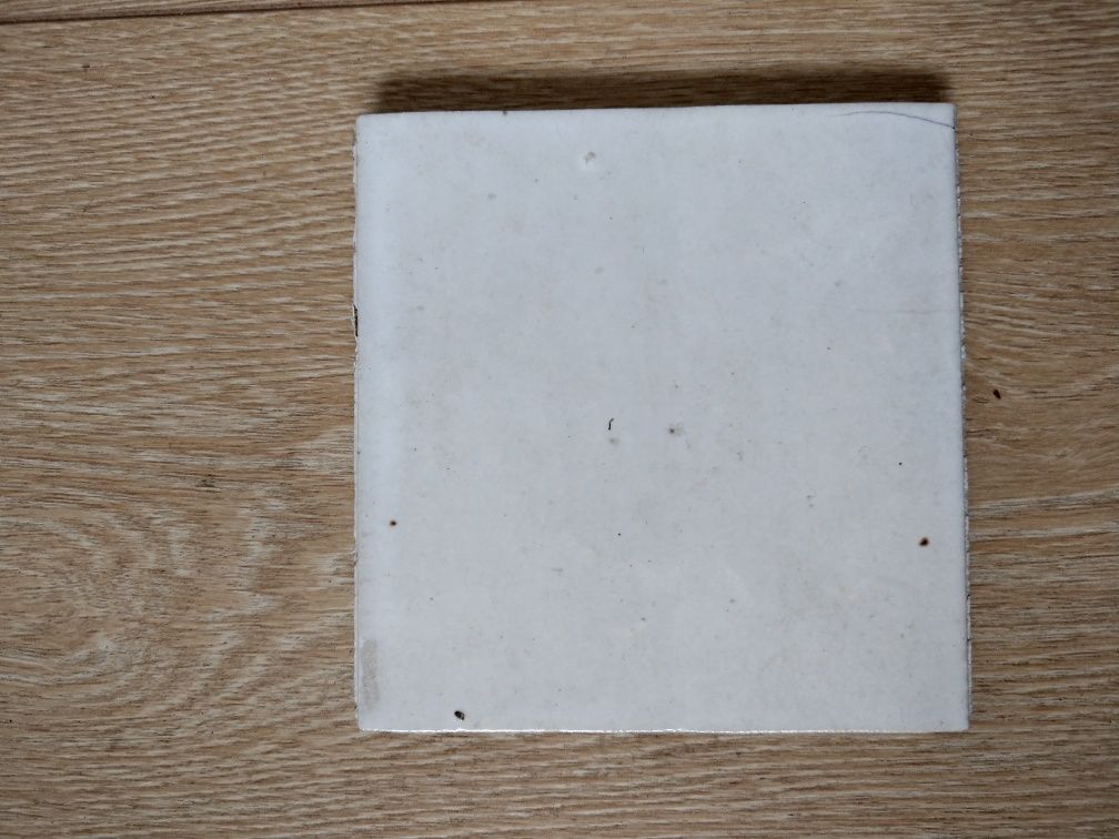 Stare płytki 12x12 cm kafelki białe PRL lata 50 60