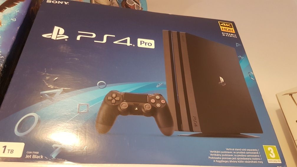 Playstation 4 PRO 1 TB Konsola pad hdmi