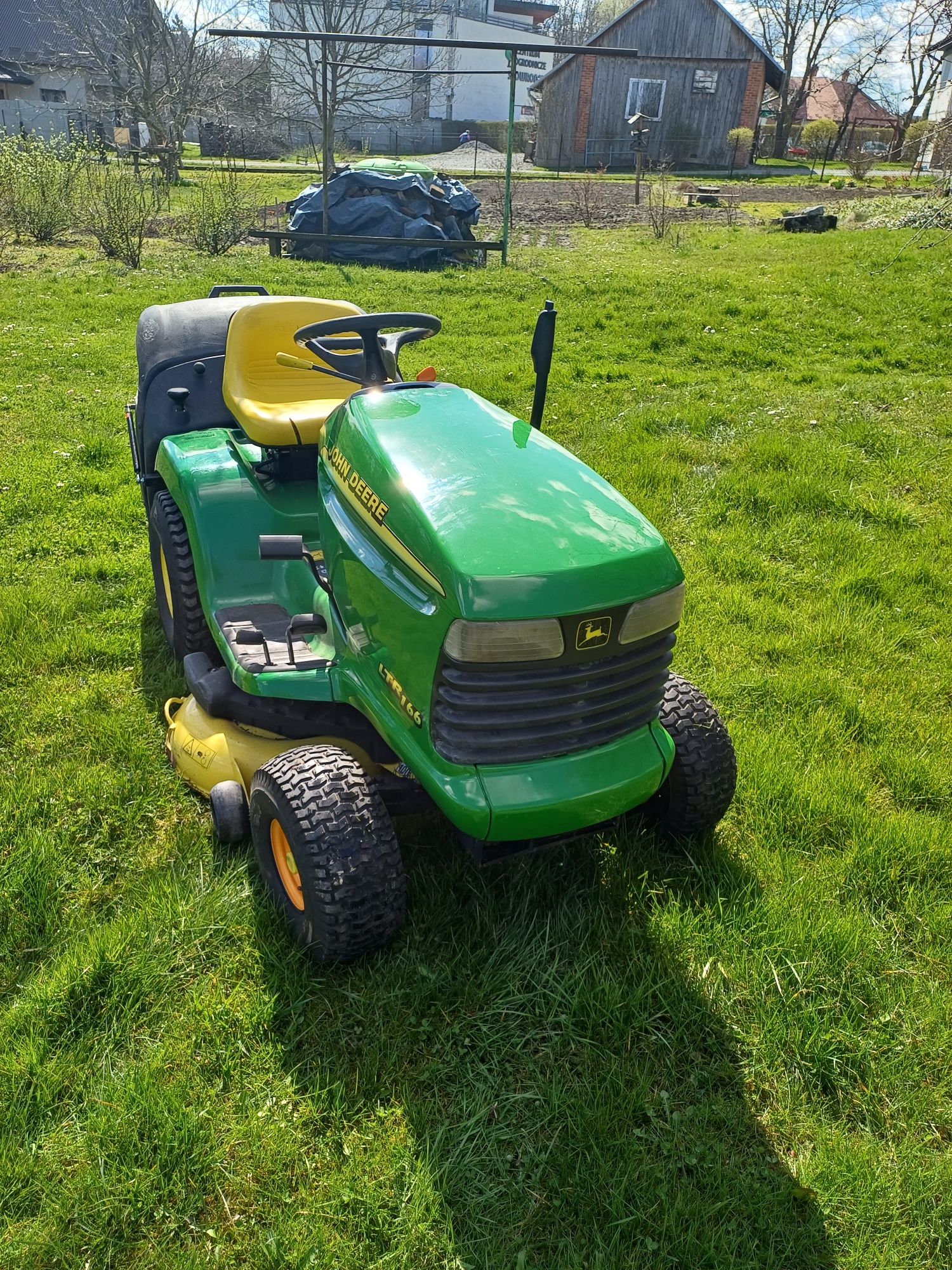 Kosiarka traktorek john deere ltr166Silnik 2cylindry pompą oleju