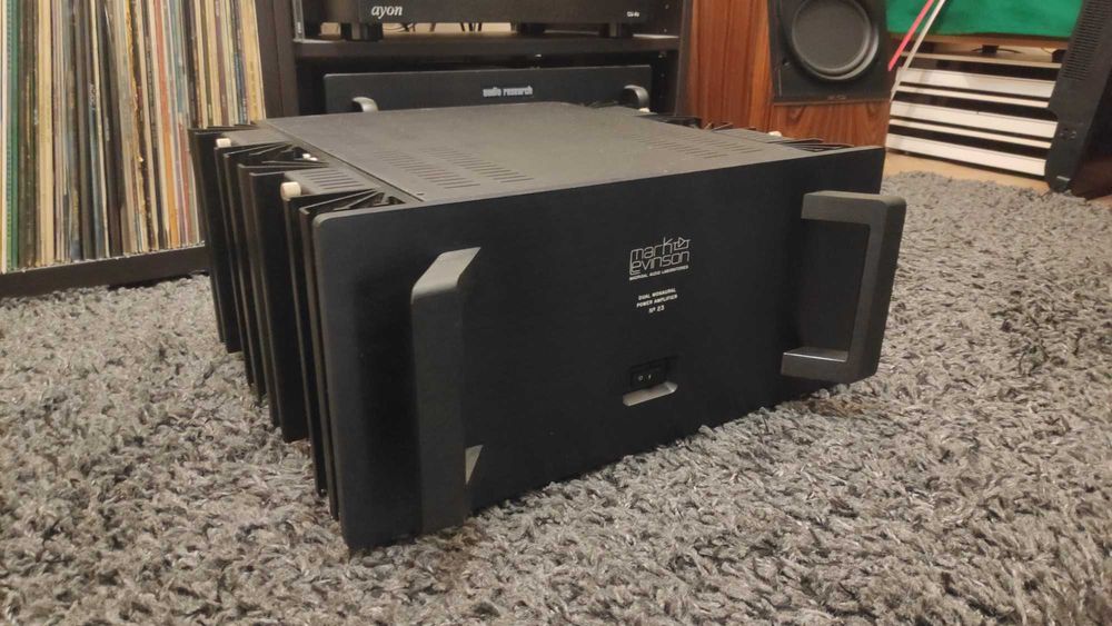 Amplificador Mark Levinson Nº23 em óptimo estado e renovado