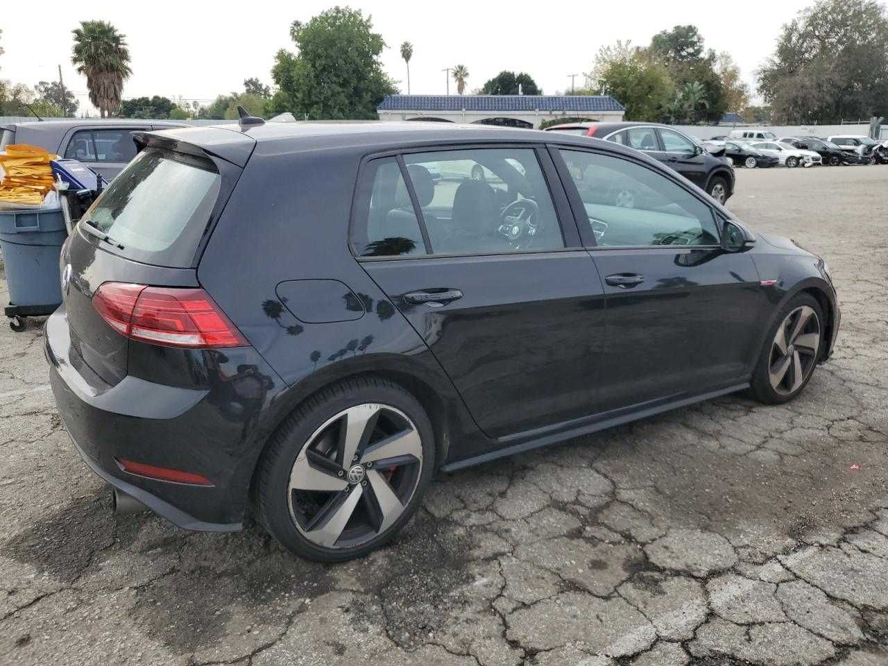 Volkswagen Golf GTI S/SE 2018