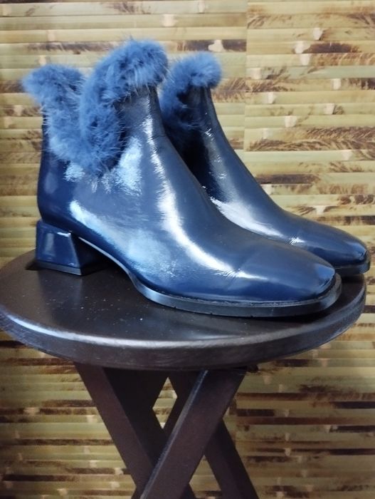 Стильные женские ботинки