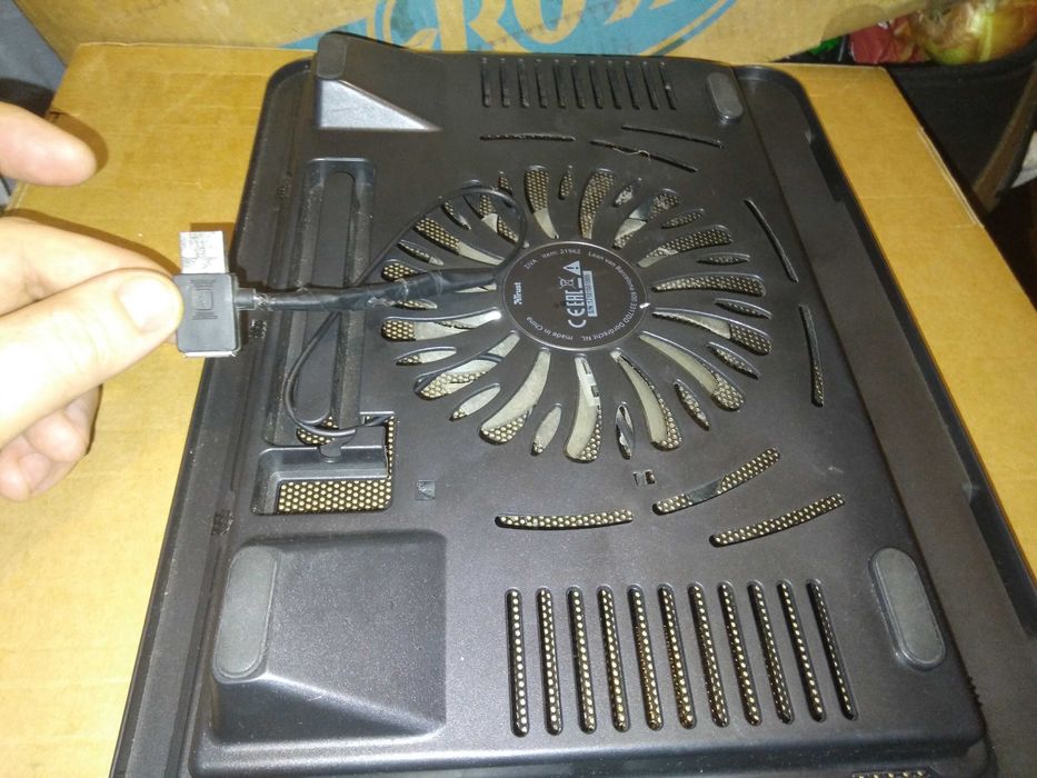 Подставка с охлаждением для ноутбука, планшета.