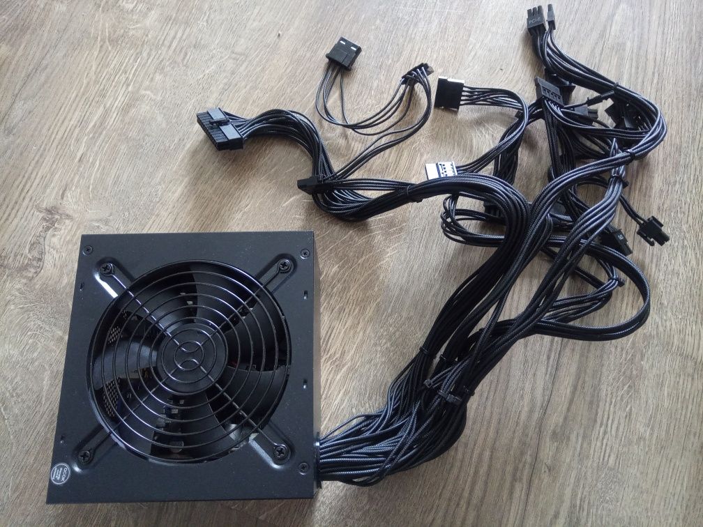 Блок живлення CoolerMaster 750W G Gold 750 V2