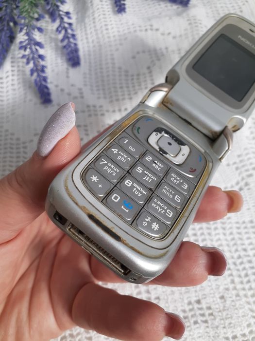 Nokia 6131 white silver мобильный телефон серебро раскладушка кнопки