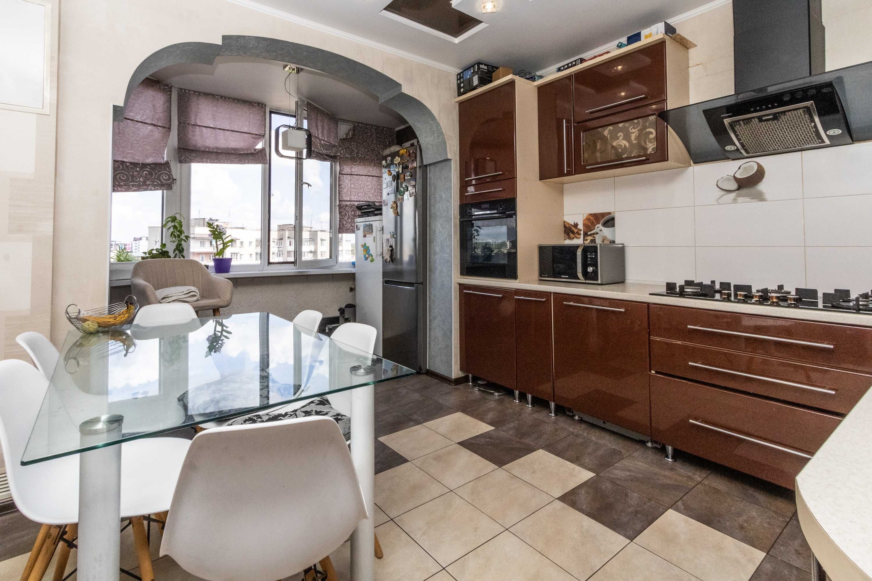3-к. квартира з ремонтом в ЦЕНТРІ міста, терміновий продаж