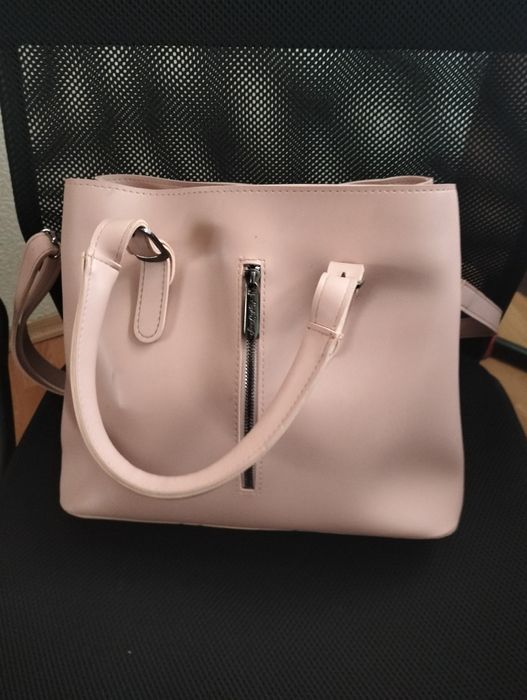 Продається сумка б/в у гарному стані