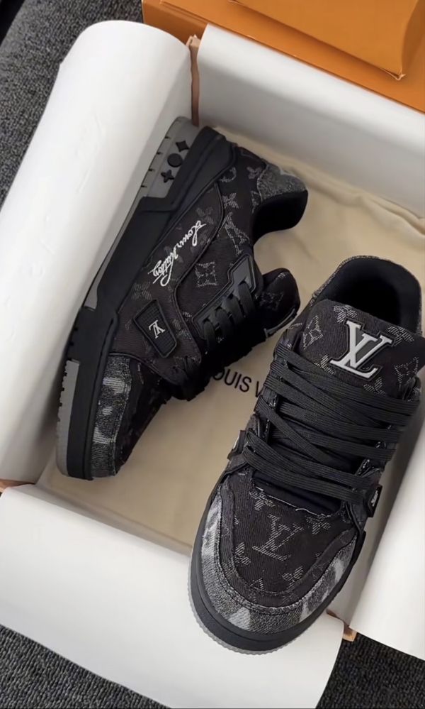 Продам кросовки Louis Vuitton