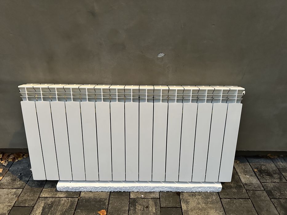 Grzejnik alumuniowy- super stan