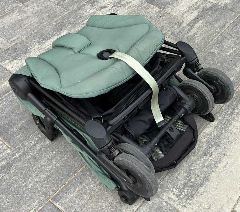 Wózek spacerowy Cybex Coya Matt Black/Leaf Green