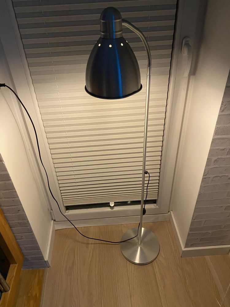 Lampka stojaca srebrna