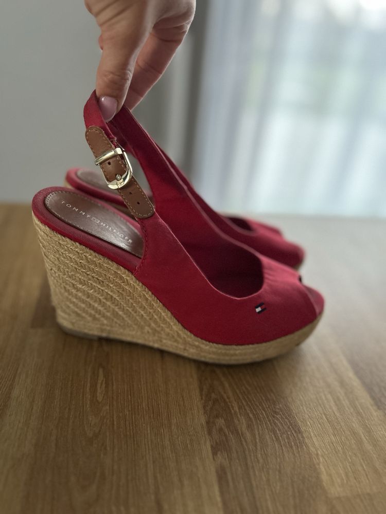 Koturny sandały Tommy Hilfiger r.38 czerwone stan idealny