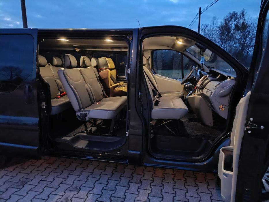 Przewóz osób na imprezy okolicznościowe auto na wesele transport