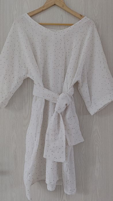 Muslinowa bawełniana sukienka biała w złote kropki Handmade
