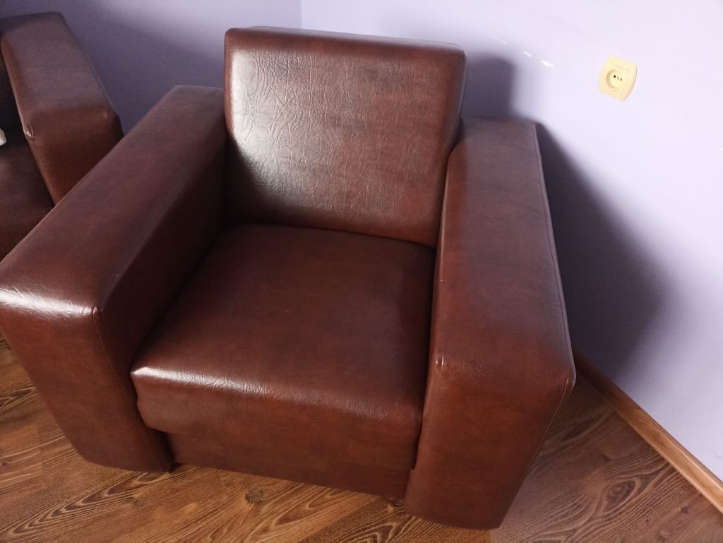Zestaw wypoczynkowy kanapa plus 2 fotele